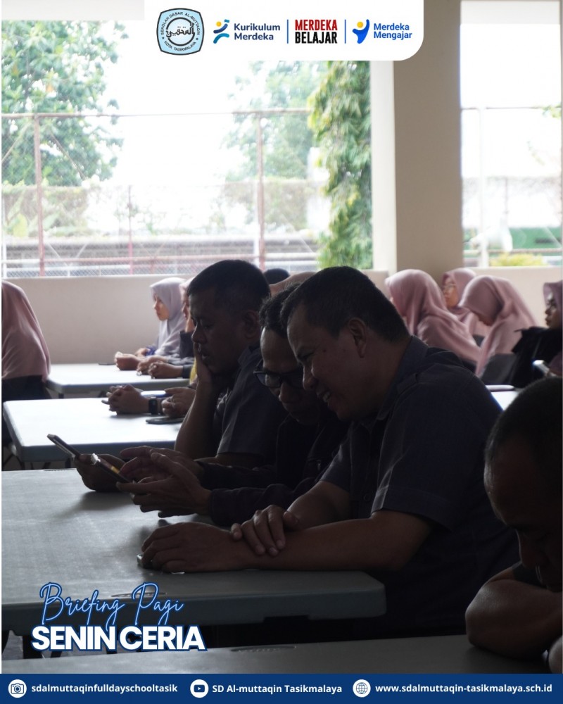 Briefing Pagi Guru Senin Ceria